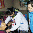 （图）山西省红十字会深入扶贫村开展“精准扶贫，送医下乡”义诊活动 - 红十字会