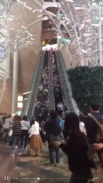 香港朗豪坊商场“通天梯”突然逆行 致18人伤 - Linkshop.Com.Cn