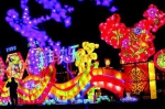 中国梦主题灯组吸引市民拍照留念 - 太原新闻网