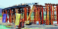 汾河三期工程景观人行桥正在建设 - 太原新闻网