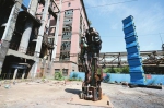钢铁雕塑唤起城市记忆 - 太原新闻网