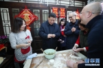 （时政）（5）习近平春节前夕在北京看望慰问基层干部群众 - 广播电视