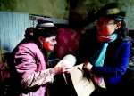 每天二三十袋“爱心馒头”赠送孤老残困 - 太原新闻网