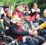 志愿者与老人们共度重阳节 - 太原新闻网