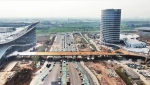潇河新城193米大跨度连桥吊装完成 - 太原新闻网
